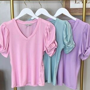 🆕✨Bubble Sleeve V-Neck Tops✨